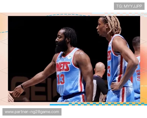 76人队最新动态：哈登缺席训练 埃莫里和恩比德合力训练备战新赛季