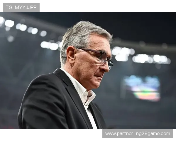 国足备战世预赛主帅强调团队配合与体能提升全力冲击出线目标决心