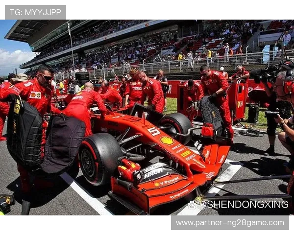 F1赛场风云再起各车队激烈角逐新赛季冠军悬念全面升级引发全球关注 F1赛场风云再起各车队激烈角逐新赛季冠军悬念全面升级引发全球关注