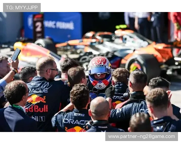 F1最新赛季焦点赛事解析车队策略与车手表现全面盘点