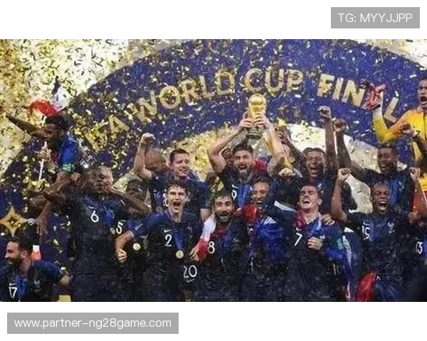 世界杯赛场惊险瞬间，国家队逆转夺冠震撼球迷心灵