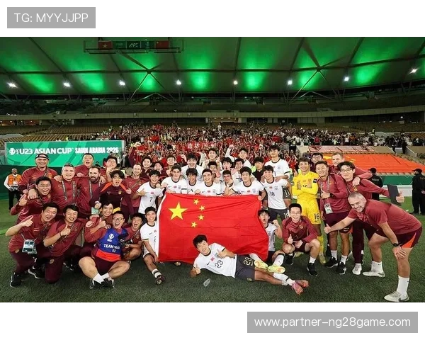 中国足球队备战亚洲杯新征程 众新星闪耀赛场展示实力