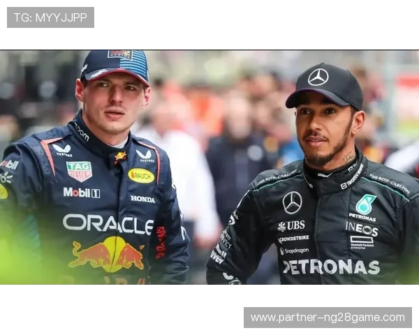 F1新赛季揭幕战精彩纷呈 汉密尔顿与维斯塔潘激烈对决成焦点