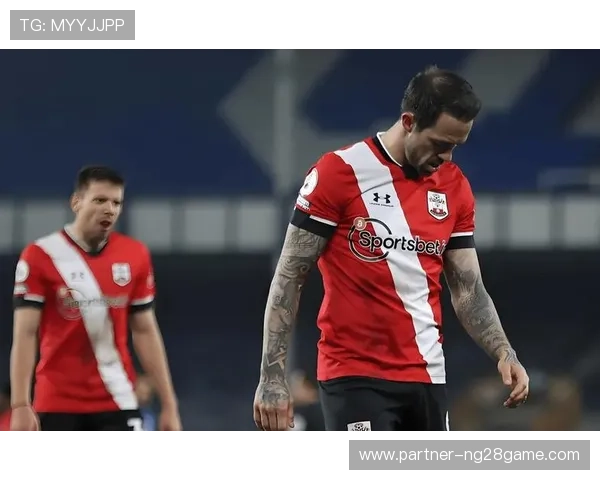 朴茨茅斯俱乐部最新动态：球队阵容调整与未来赛季规划深入分析